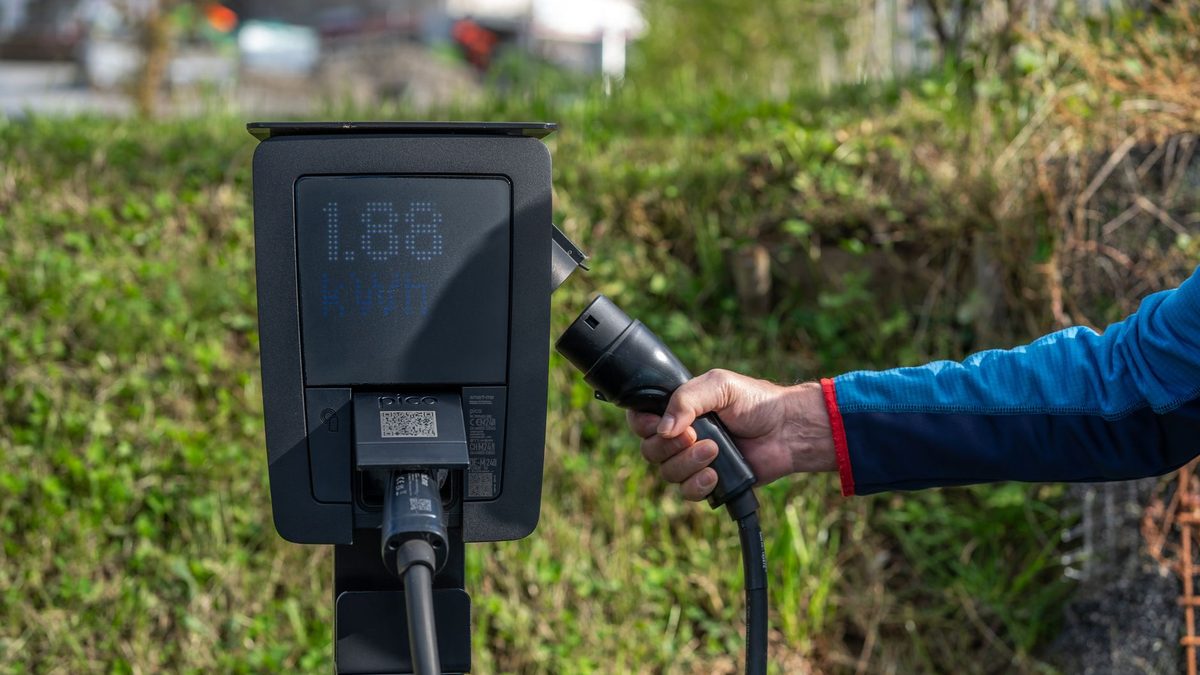 How Much Does It Cost to Charge an EV at Home in Oshawa?